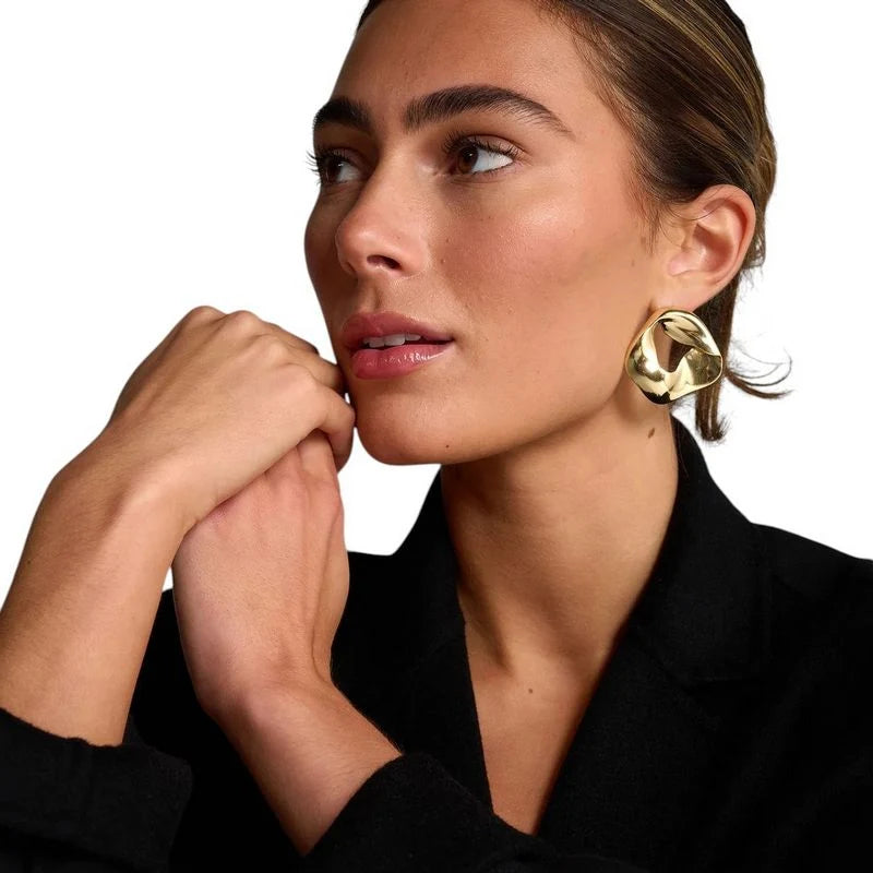 Tutti Oversized Scrunch Stud Earring