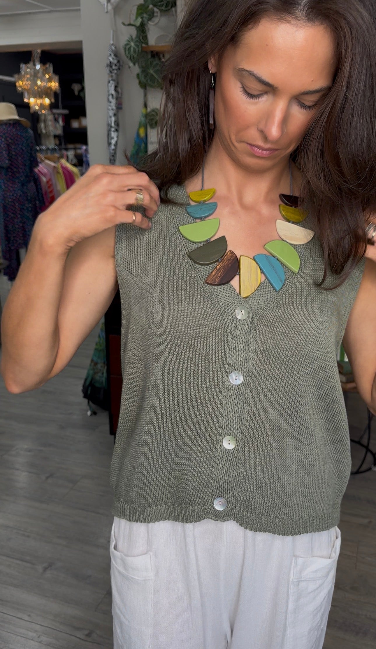WOODEN HALF MOON FAN NECKLACE Multi